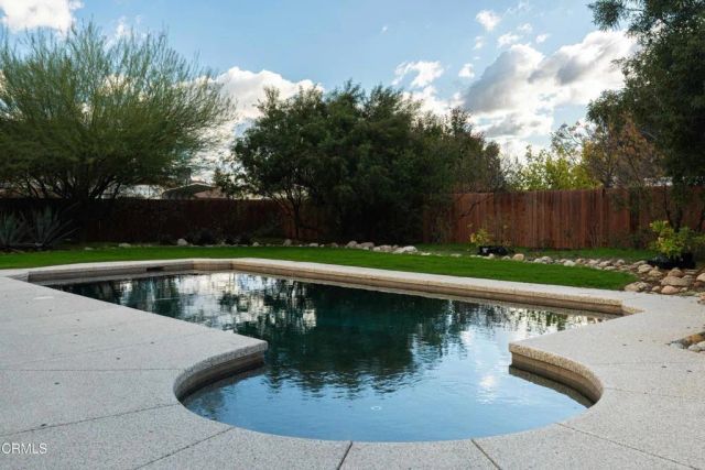 102 Anna Lane, Bakersfield, CA 93308