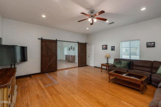 102 Anna Lane, Bakersfield, CA 93308