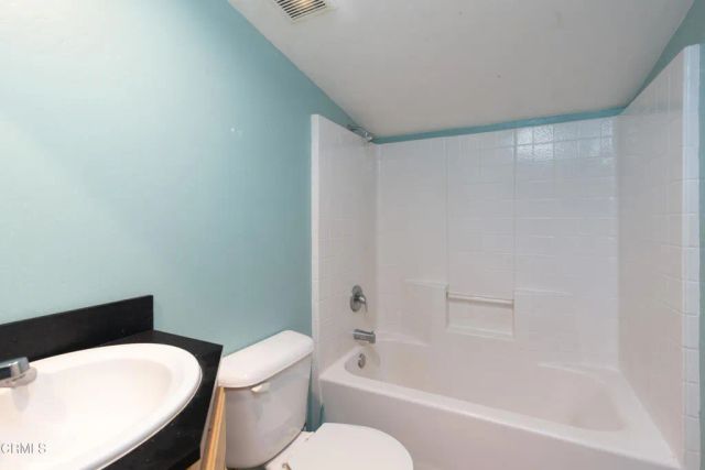 102 Anna Lane, Bakersfield, CA 93308