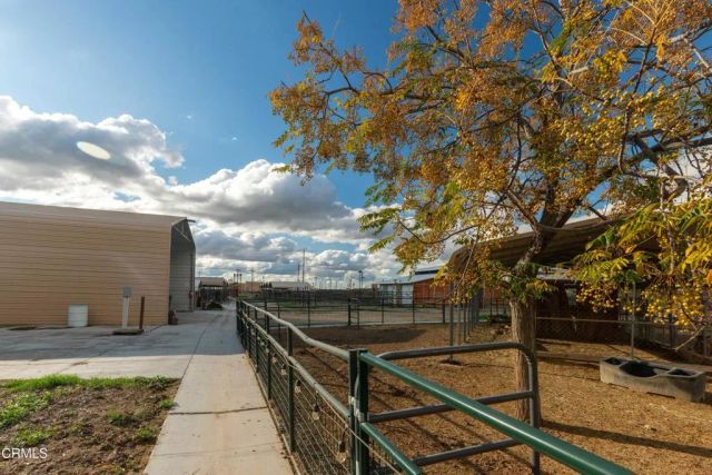 102 Anna Lane, Bakersfield, CA 93308