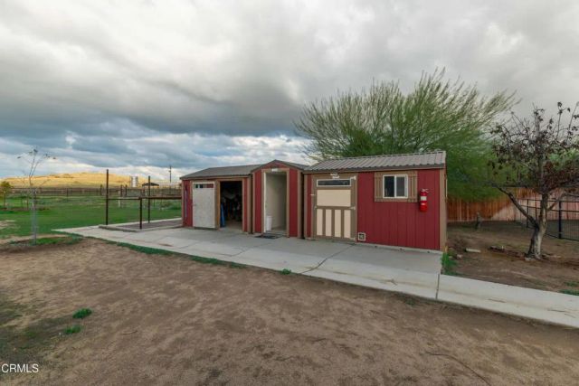 102 Anna Lane, Bakersfield, CA 93308