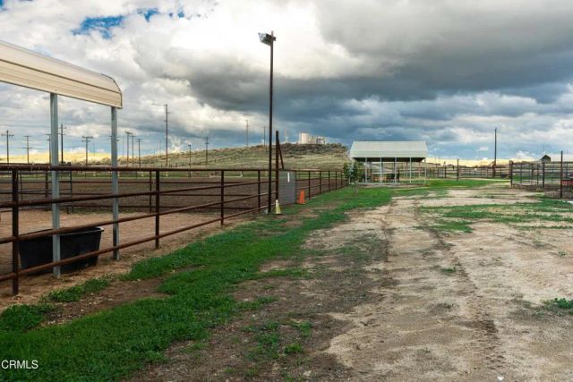 102 Anna Lane, Bakersfield, CA 93308