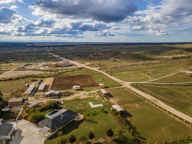 102 Anna Lane, Bakersfield, CA 93308