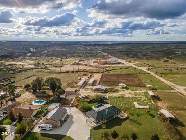 102 Anna Lane, Bakersfield, CA 93308