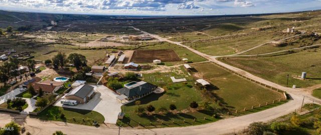 102 Anna Lane, Bakersfield, CA 93308