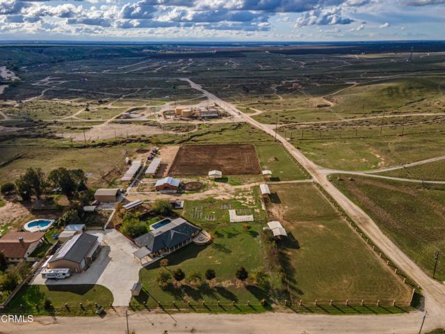 102 Anna Lane, Bakersfield, CA 93308