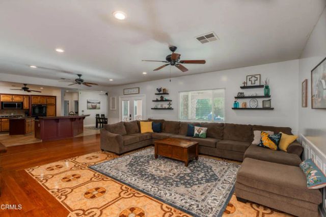 102 Anna Lane, Bakersfield, CA 93308