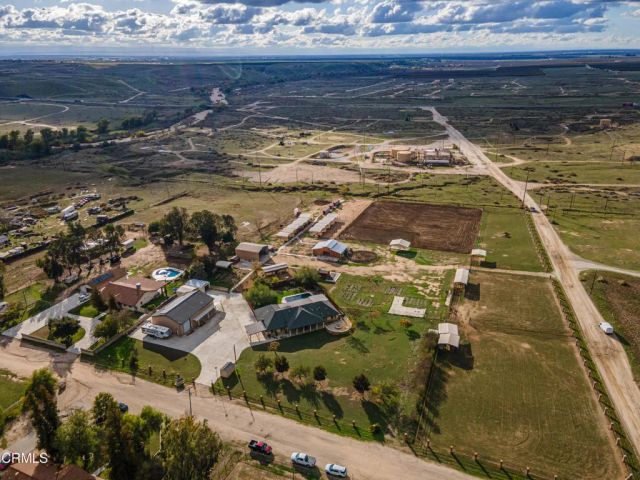 102 Anna Lane, Bakersfield, CA 93308