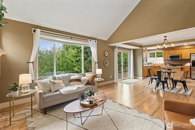 2116 82nd Drive NE, Lake Stevens, WA 98258