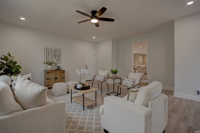 630 E Main Street, Newburgh, IN 47630