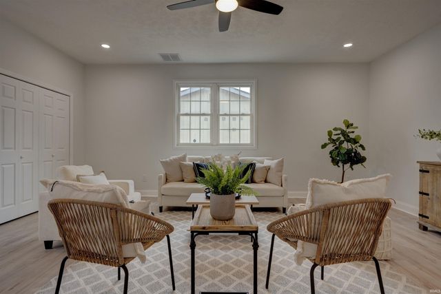 630 E Main Street, Newburgh, IN 47630