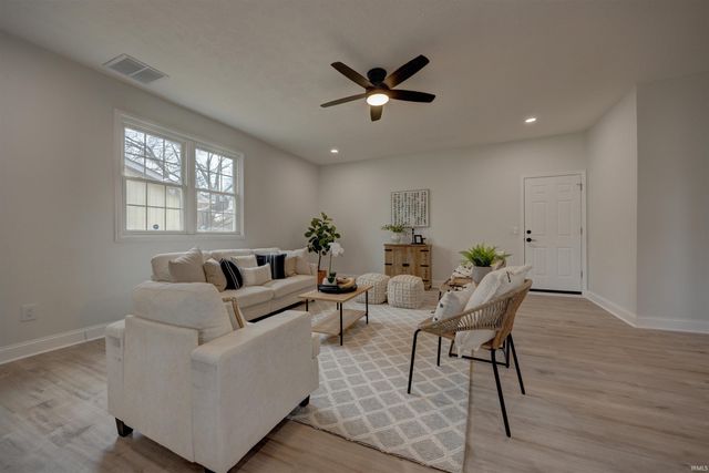 630 E Main Street, Newburgh, IN 47630