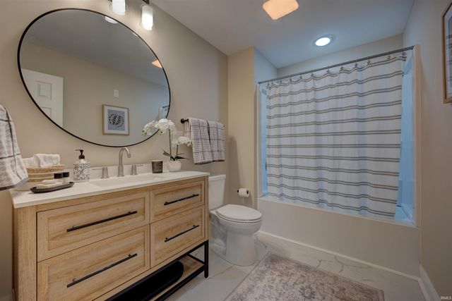 630 E Main Street, Newburgh, IN 47630