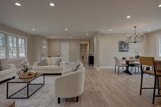 630 E Main Street, Newburgh, IN 47630