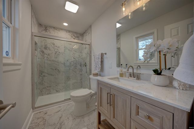 630 E Main Street, Newburgh, IN 47630