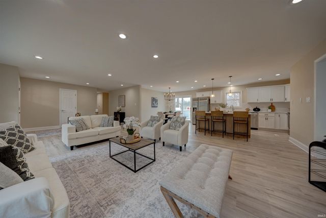 630 E Main Street, Newburgh, IN 47630