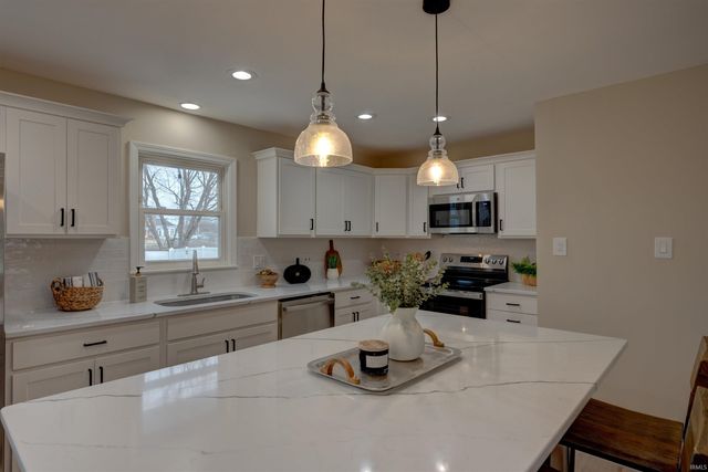 630 E Main Street, Newburgh, IN 47630