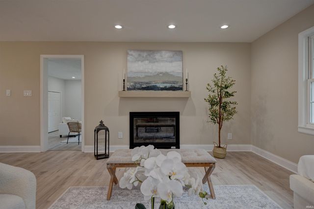 630 E Main Street, Newburgh, IN 47630