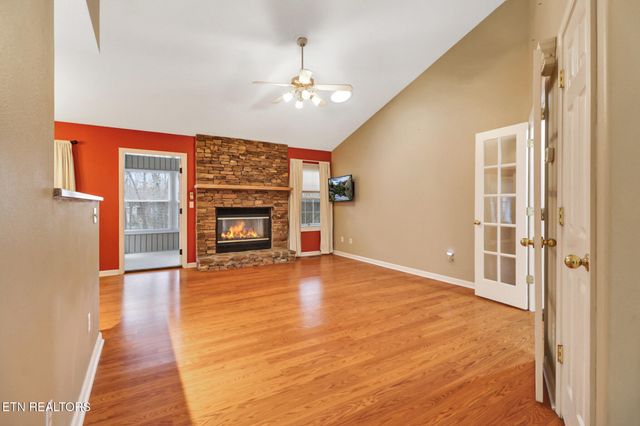 121 St George Drive, Crossville, TN 38558