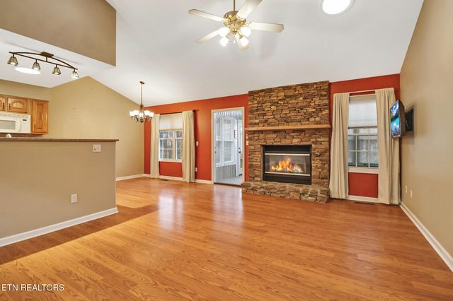 121 St George Drive, Crossville, TN 38558