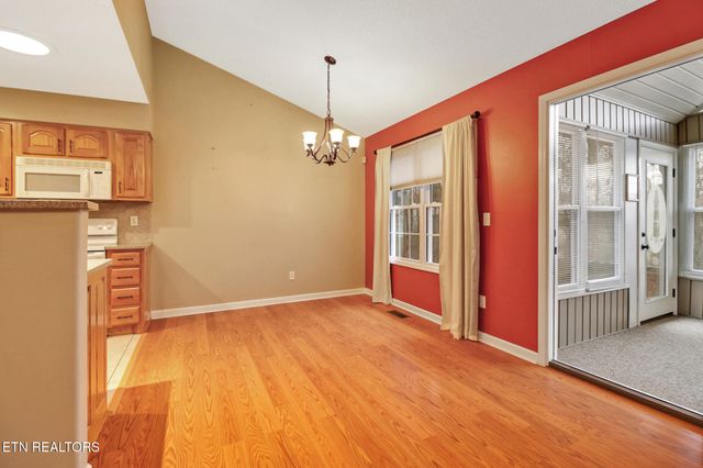 121 St George Drive, Crossville, TN 38558