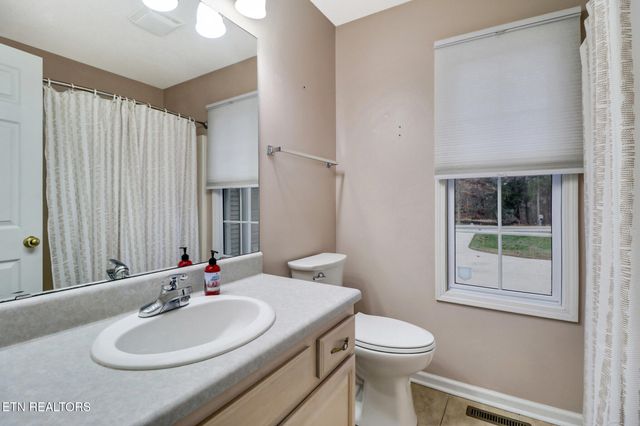 121 St George Drive, Crossville, TN 38558