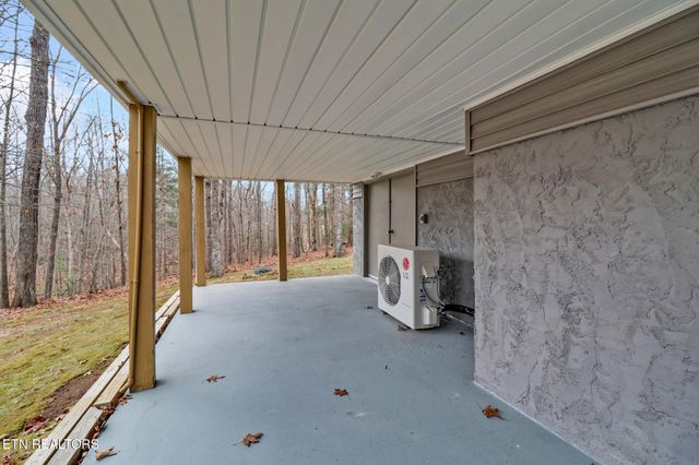 121 St George Drive, Crossville, TN 38558