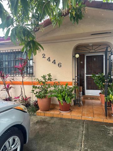 2446 W 70th Place, Hialeah, FL 33016