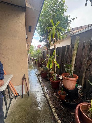 2446 W 70th Place, Hialeah, FL 33016