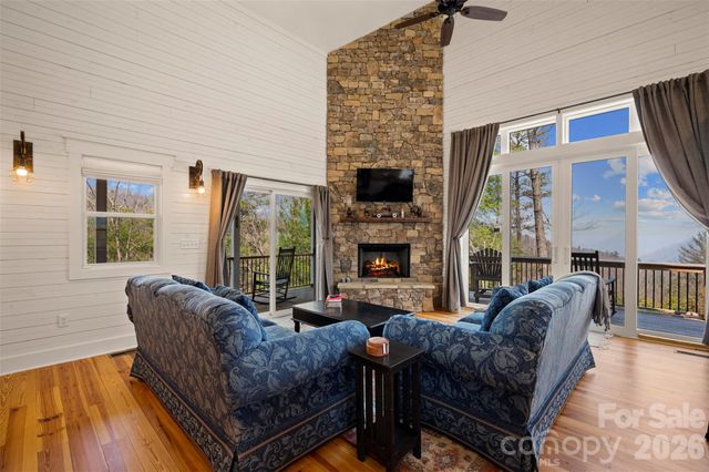 823 Silverstone Drive, Hendersonville, NC 28792