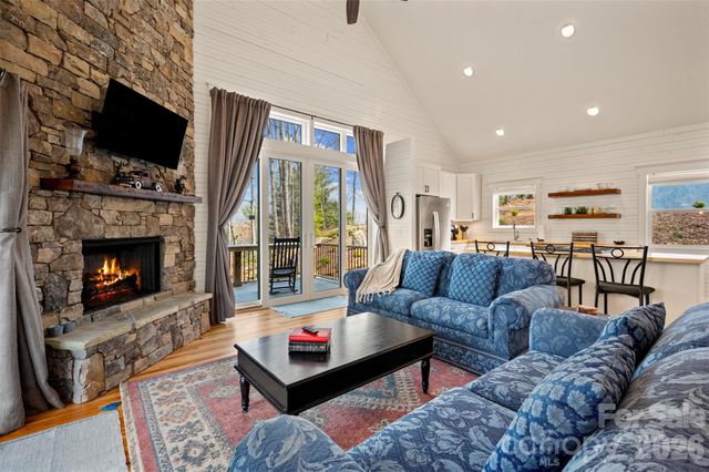 823 Silverstone Drive, Hendersonville, NC 28792