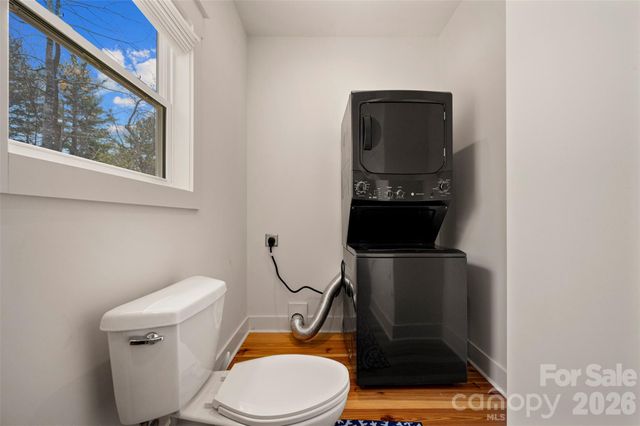 823 Silverstone Drive, Hendersonville, NC 28792