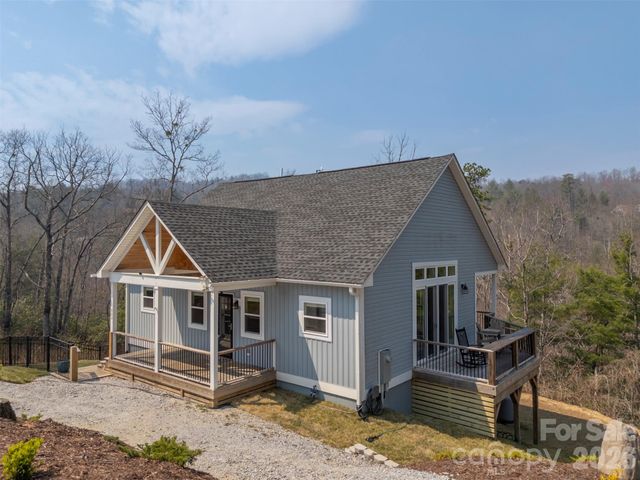 823 Silverstone Drive, Hendersonville, NC 28792