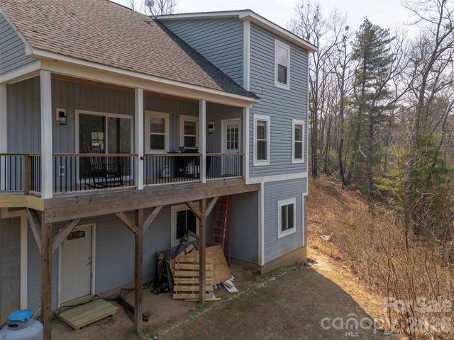 823 Silverstone Drive, Hendersonville, NC 28792