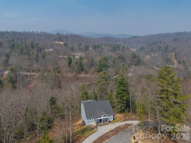 823 Silverstone Drive, Hendersonville, NC 28792