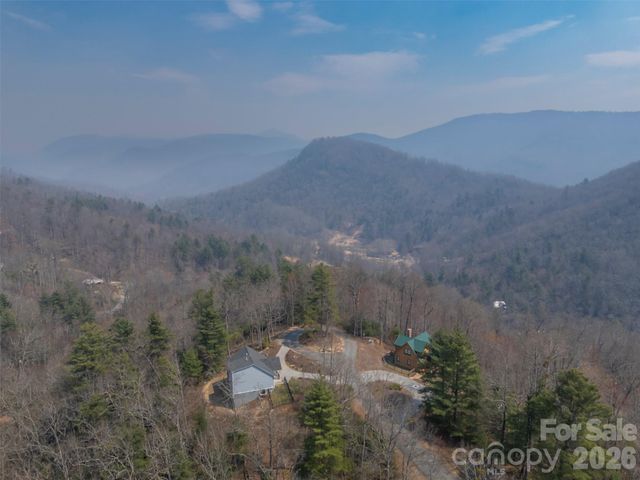 823 Silverstone Drive, Hendersonville, NC 28792