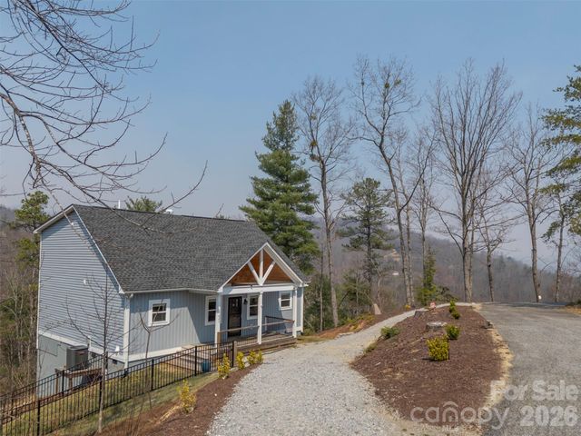 823 Silverstone Drive, Hendersonville, NC 28792