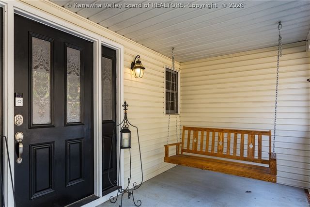 326 Seven Oaks Drive, Scott Depot, WV 25560