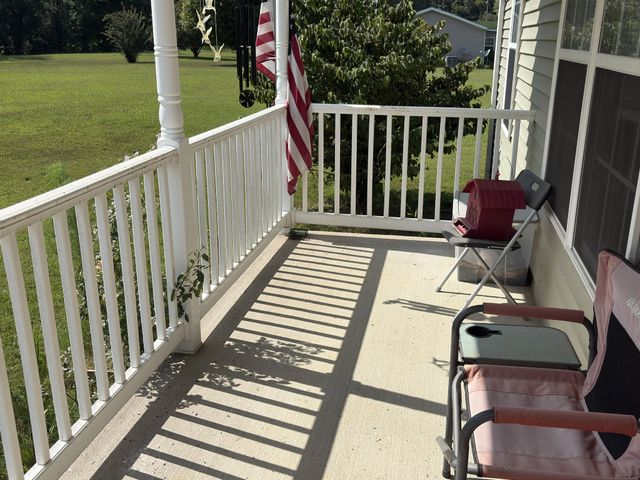 167 Robinson Ln, Westmoreland, TN 37186