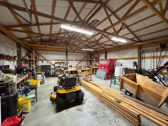 167 Robinson Ln, Westmoreland, TN 37186