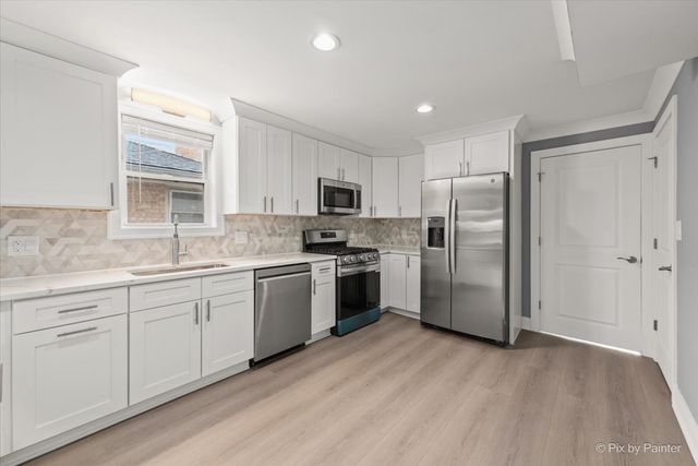 5252 N Mulligan Avenue, Chicago, IL 60630