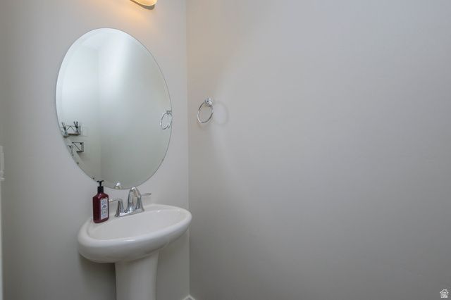 5079 W SPLIT ROCK DR, South Jordan, UT 84009