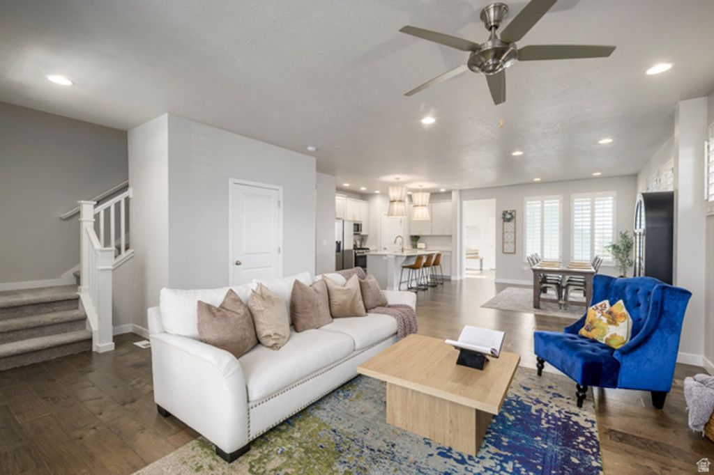 Image 3 of property listing at 5079 W SPLIT ROCK DR, South Jordan, UT 84009