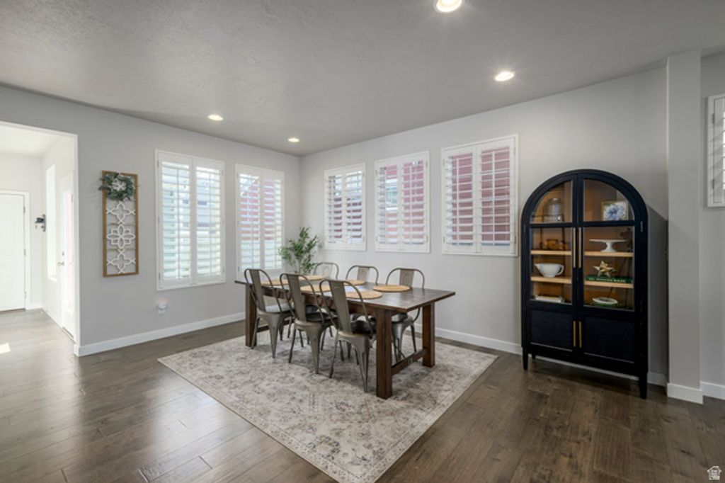 Image 6 of property listing at 5079 W SPLIT ROCK DR, South Jordan, UT 84009
