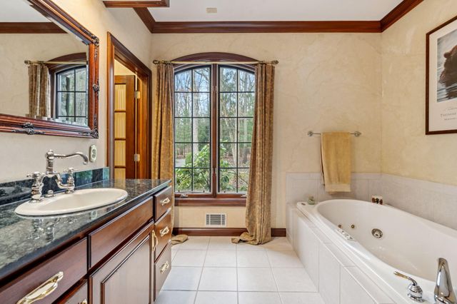 6242 131st Avenue, Saugatuck Twp, MI 49453