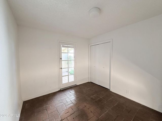 312 W LAGUNA Drive, Tempe, AZ 85282