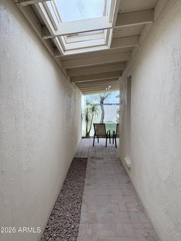 312 W LAGUNA Drive, Tempe, AZ 85282