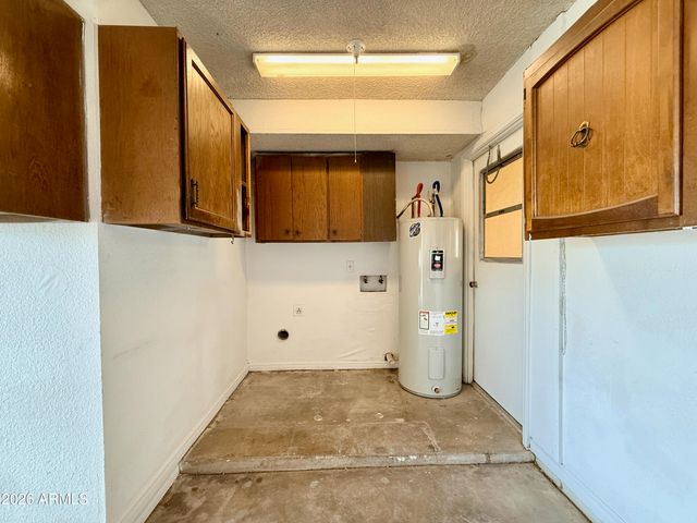312 W LAGUNA Drive, Tempe, AZ 85282
