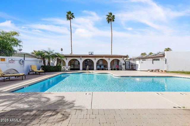 312 W LAGUNA Drive, Tempe, AZ 85282