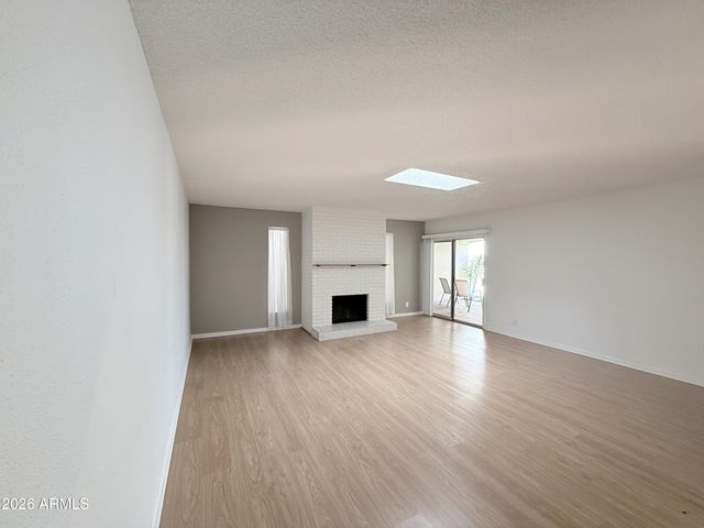 312 W LAGUNA Drive, Tempe, AZ 85282